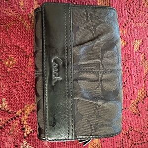 Black coach wallet!  Gently used.